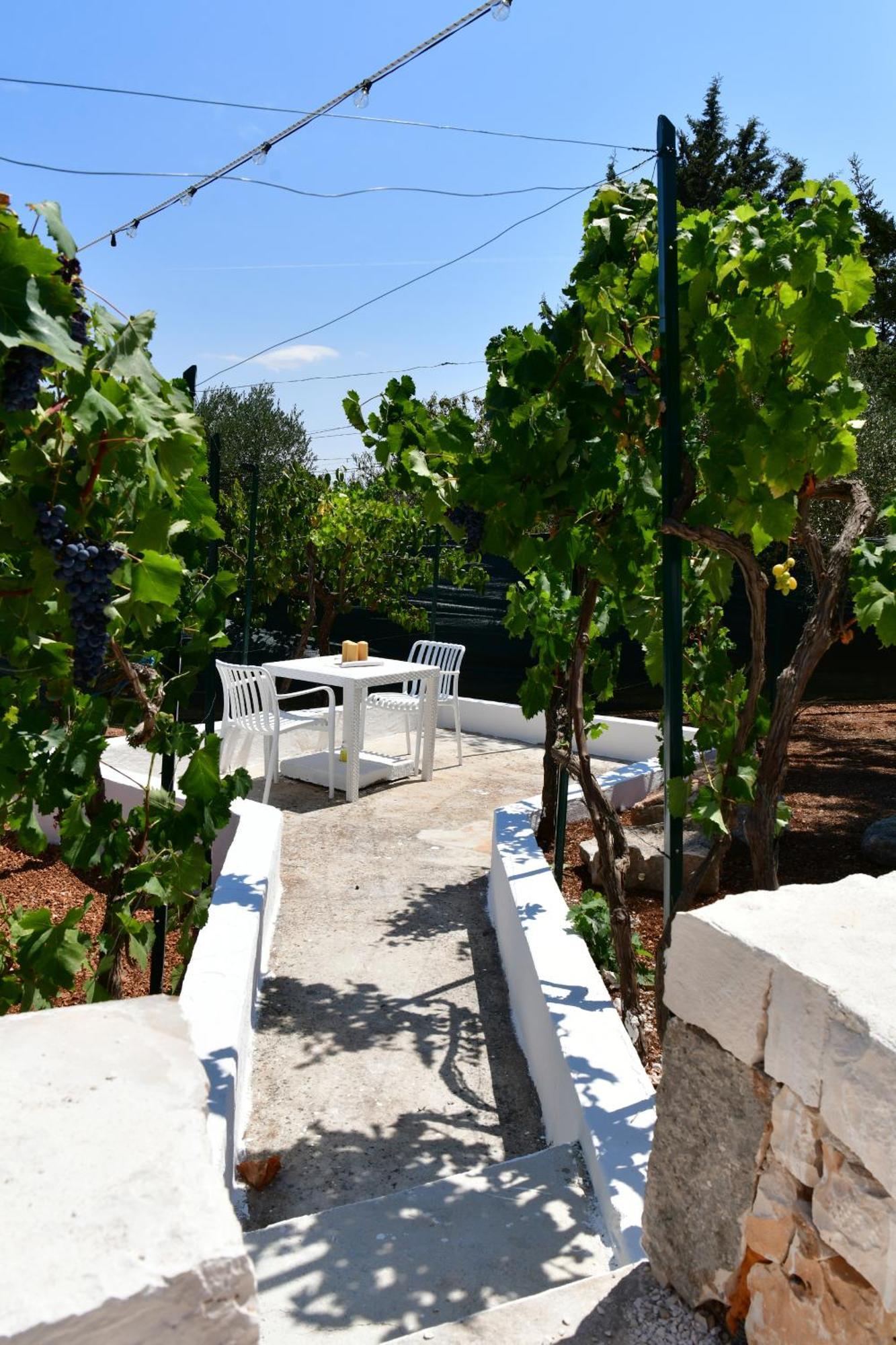 Lamarossa Trulli & Suites Antonelli Exterior foto